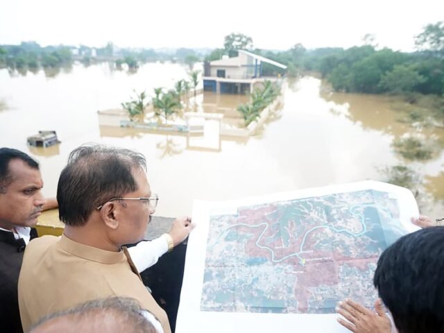 CM Vishnu Deo Sai reviews Bastar flood situation, announces ₹10,000 extra relief for affected families